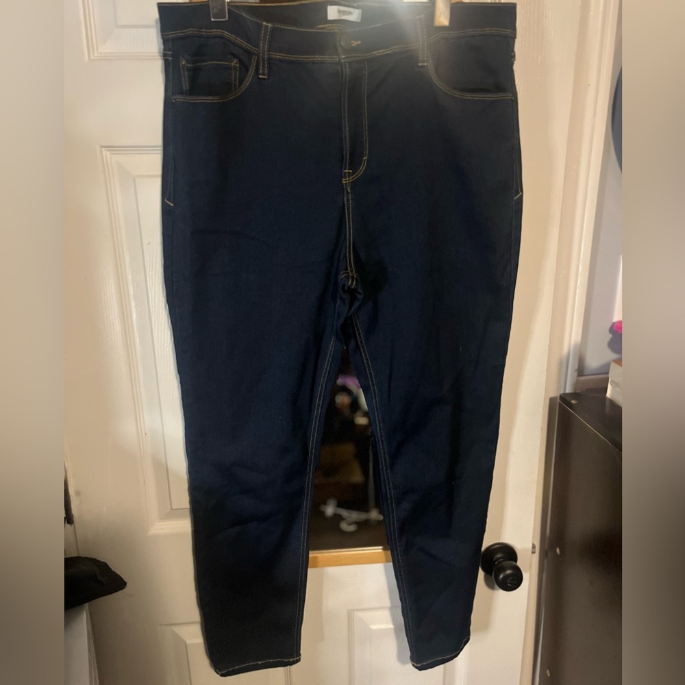 Plus Size 16- Kensie Straight Leg Jeans/Jeggings, Like New